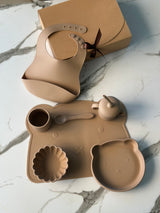 teddy-tallrik-mocha-silikonmatta-barnservis-livsmedelsgodkant