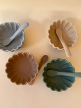 Giftfri barntallrik i silikon med sugpropp beige Cuddlie